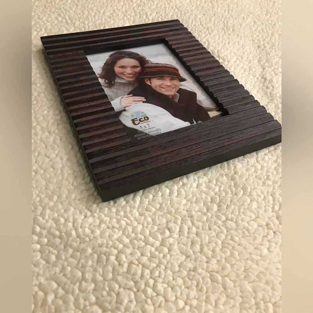 Eco by Malden 5 x 7 Wood Photo Frame NWT
Picture Photo Wood Frame Decor - Picture 2 of 11